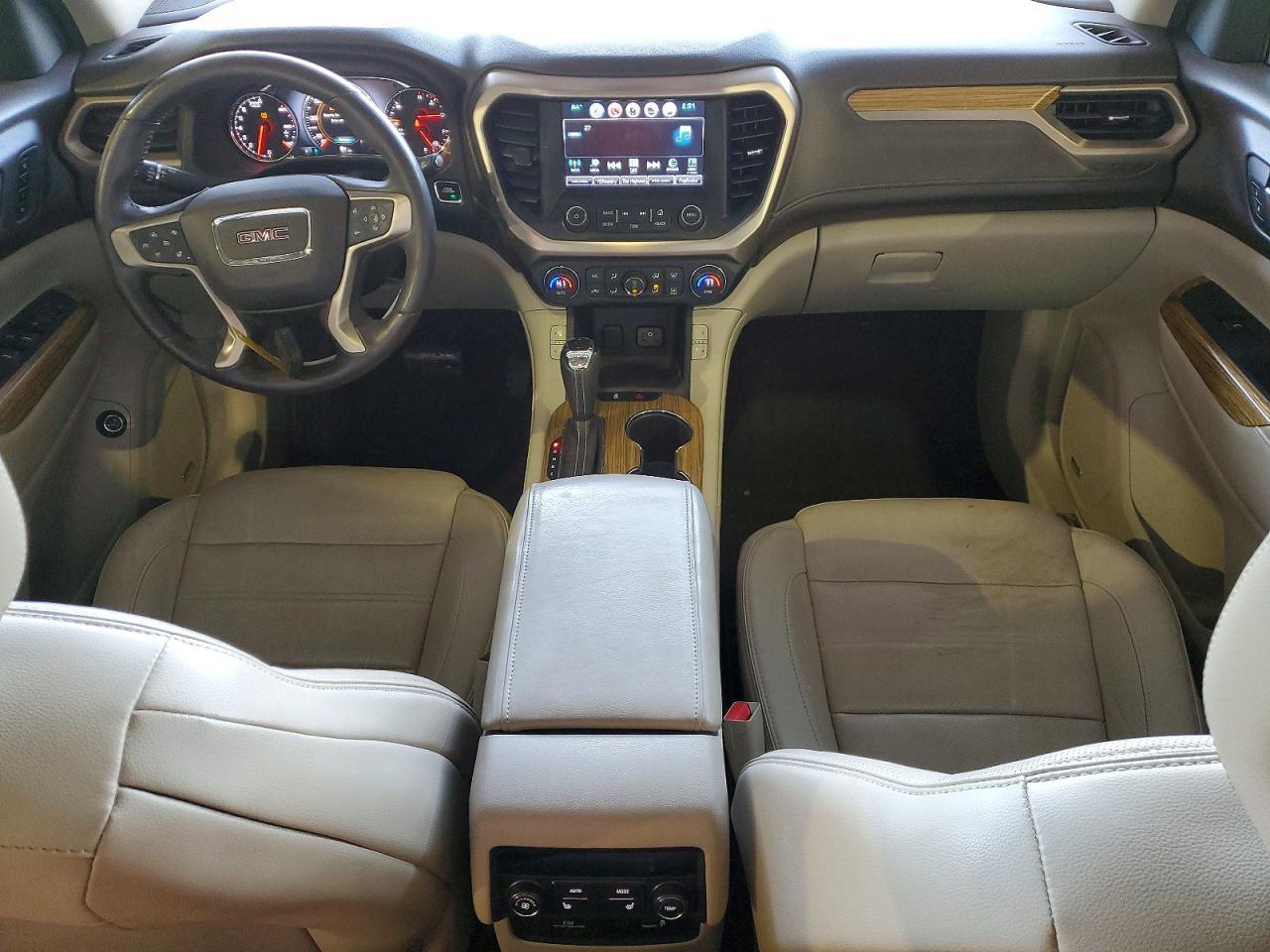 2017 GMC Acadia Denali - zdjęcie 8