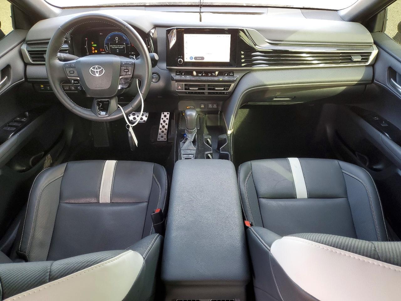 2025 Toyota Camry Se - zdjęcie 8