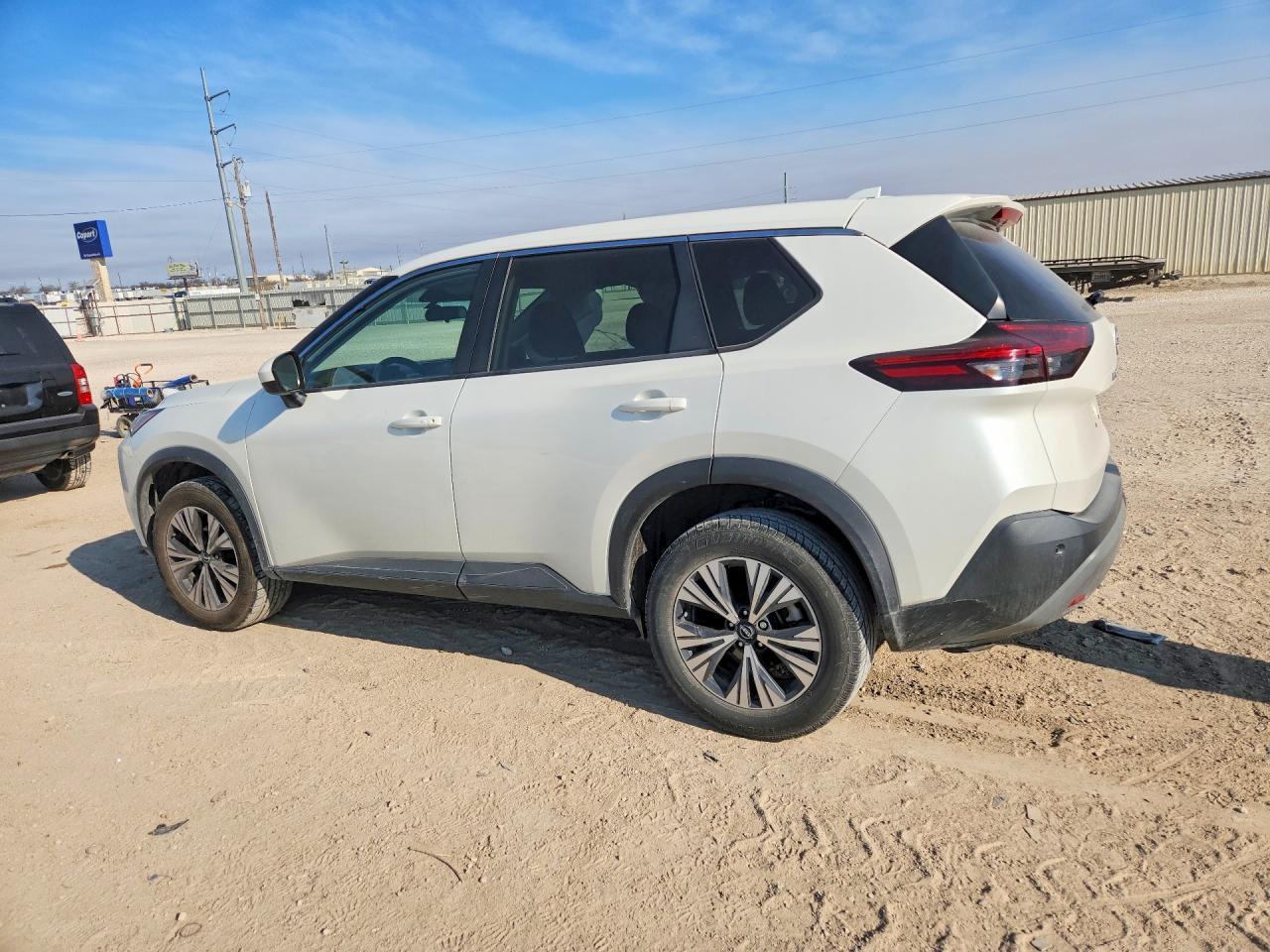 2023 Nissan Rogue Sv - zdjęcie 2