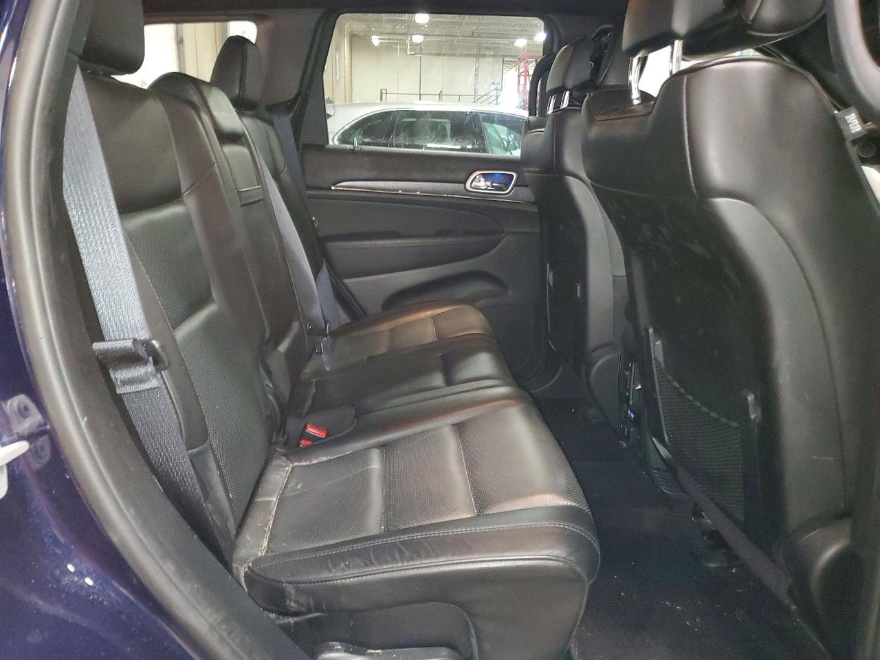 2018 Jeep Grand Cherokee Overland - zdjęcie 11