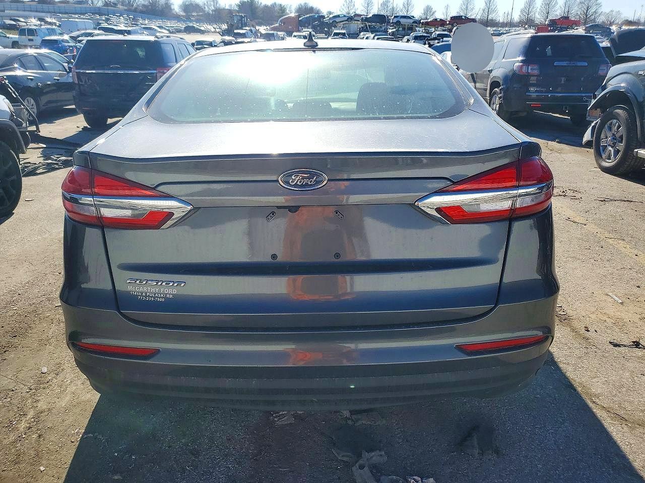 2020 Ford Fusion S - zdjęcie 6