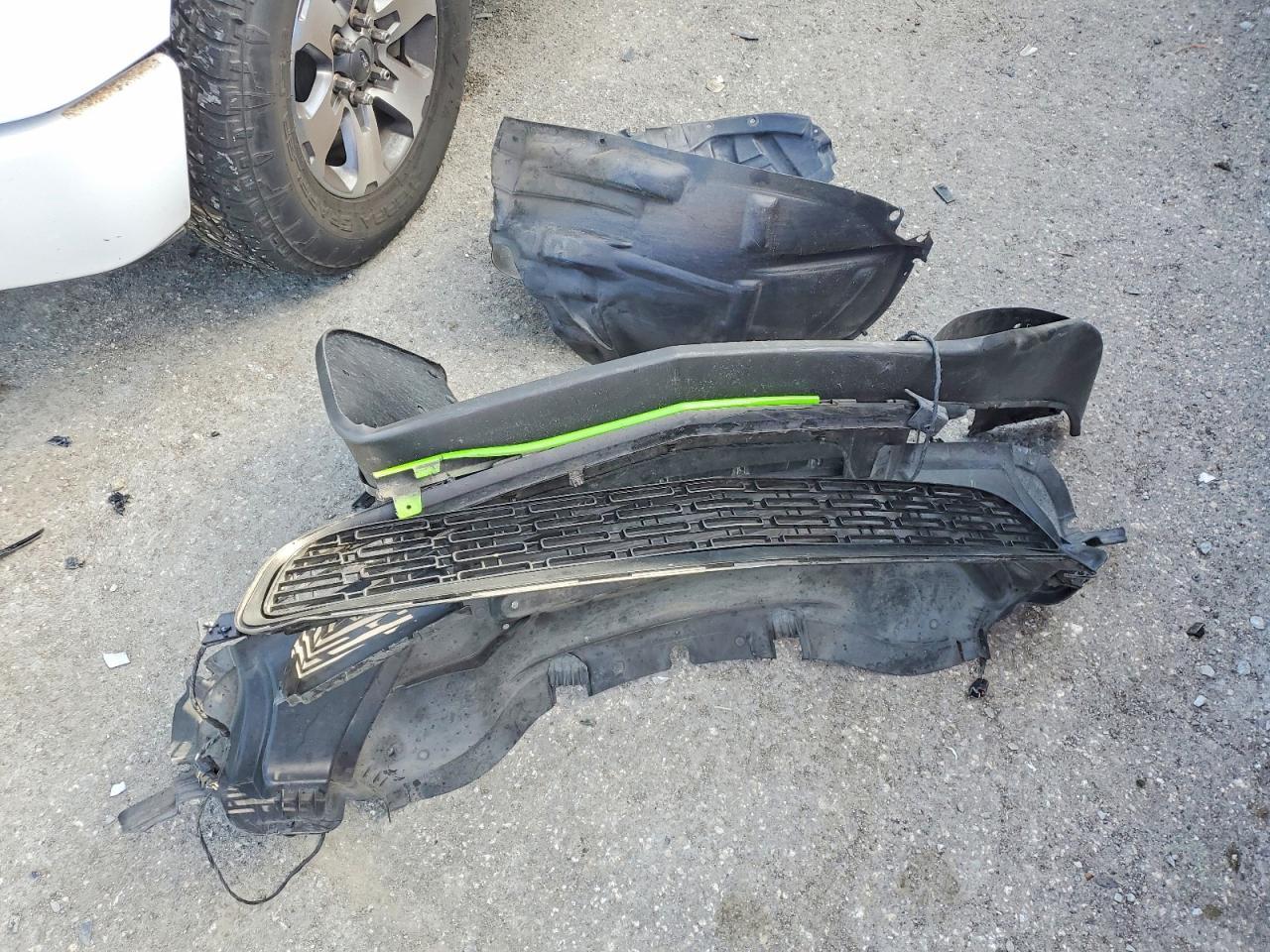 2017 Dodge Challenger R - zdjęcie 12