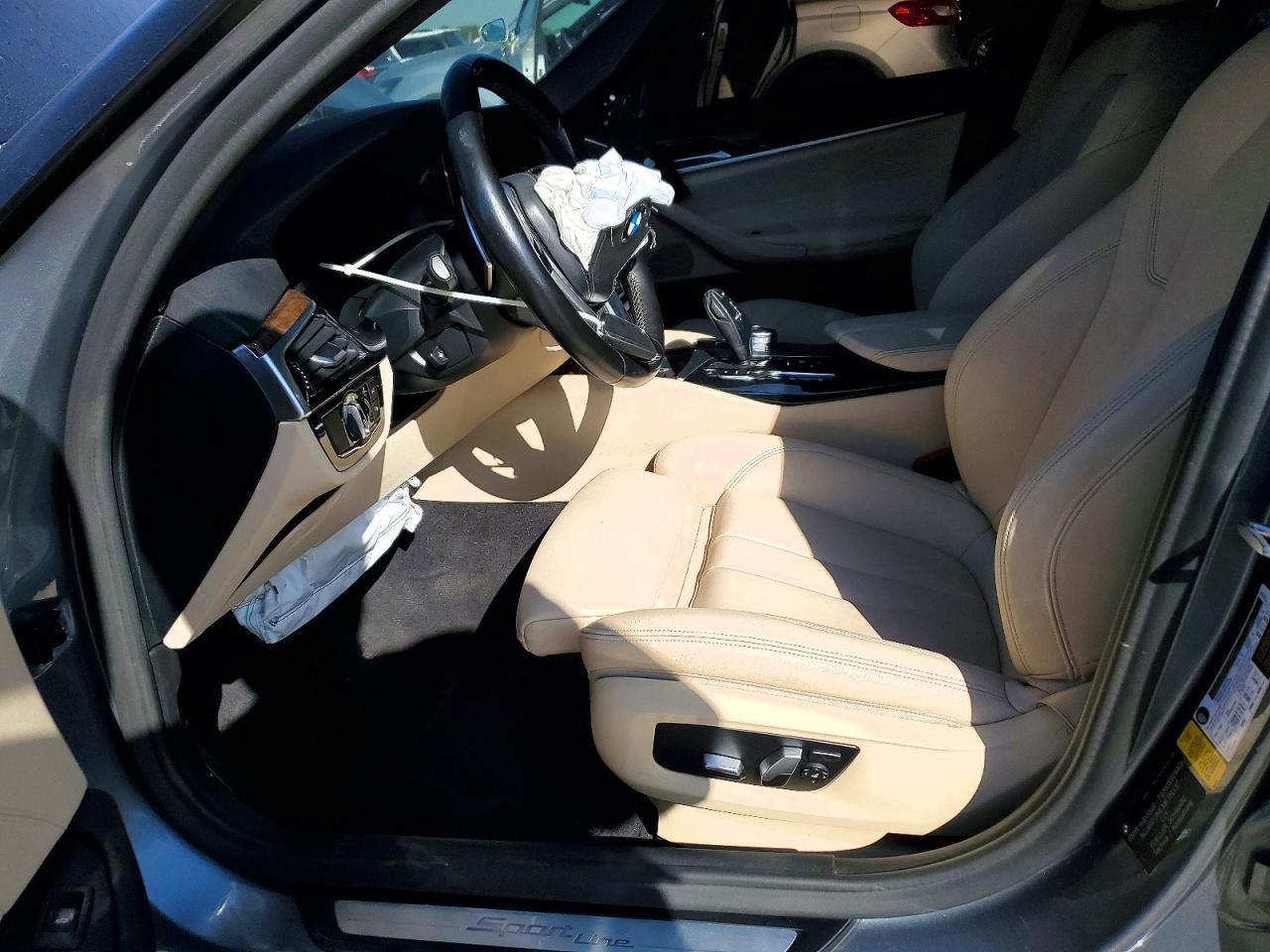 2020 BMW 530 I - zdjęcie 7