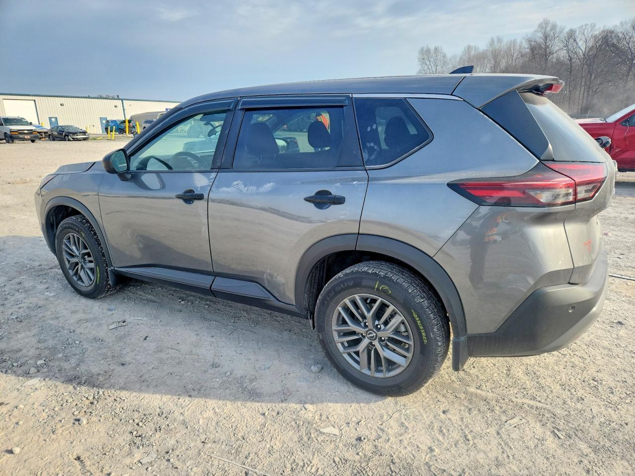 2023 Nissan Rogue S - zdjęcie 2