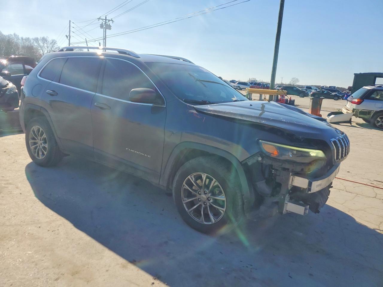 2019 Jeep Cherokee Latitude Plus - zdjęcie 4