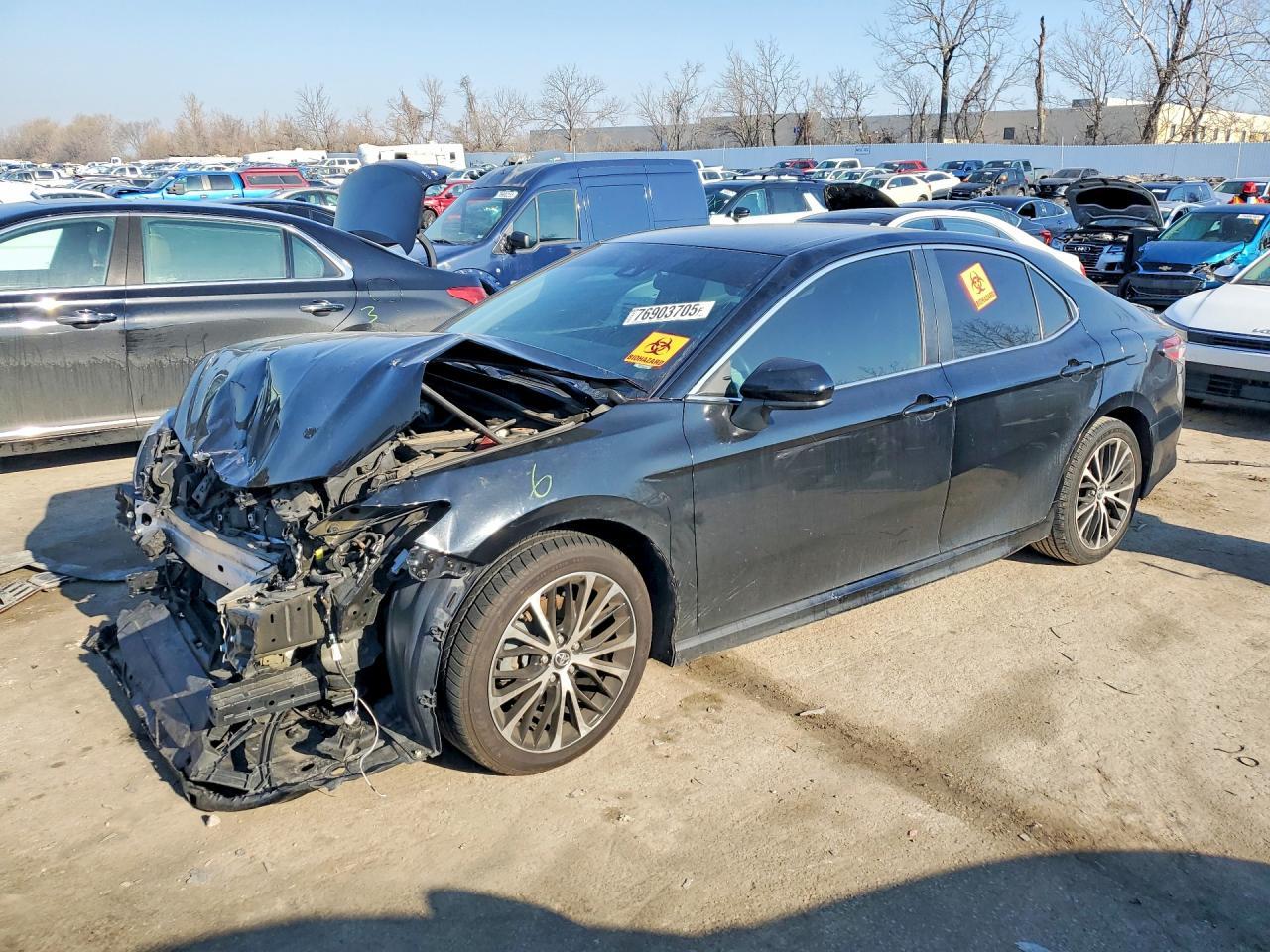 2019 Toyota Camry L - zdjęcie główne