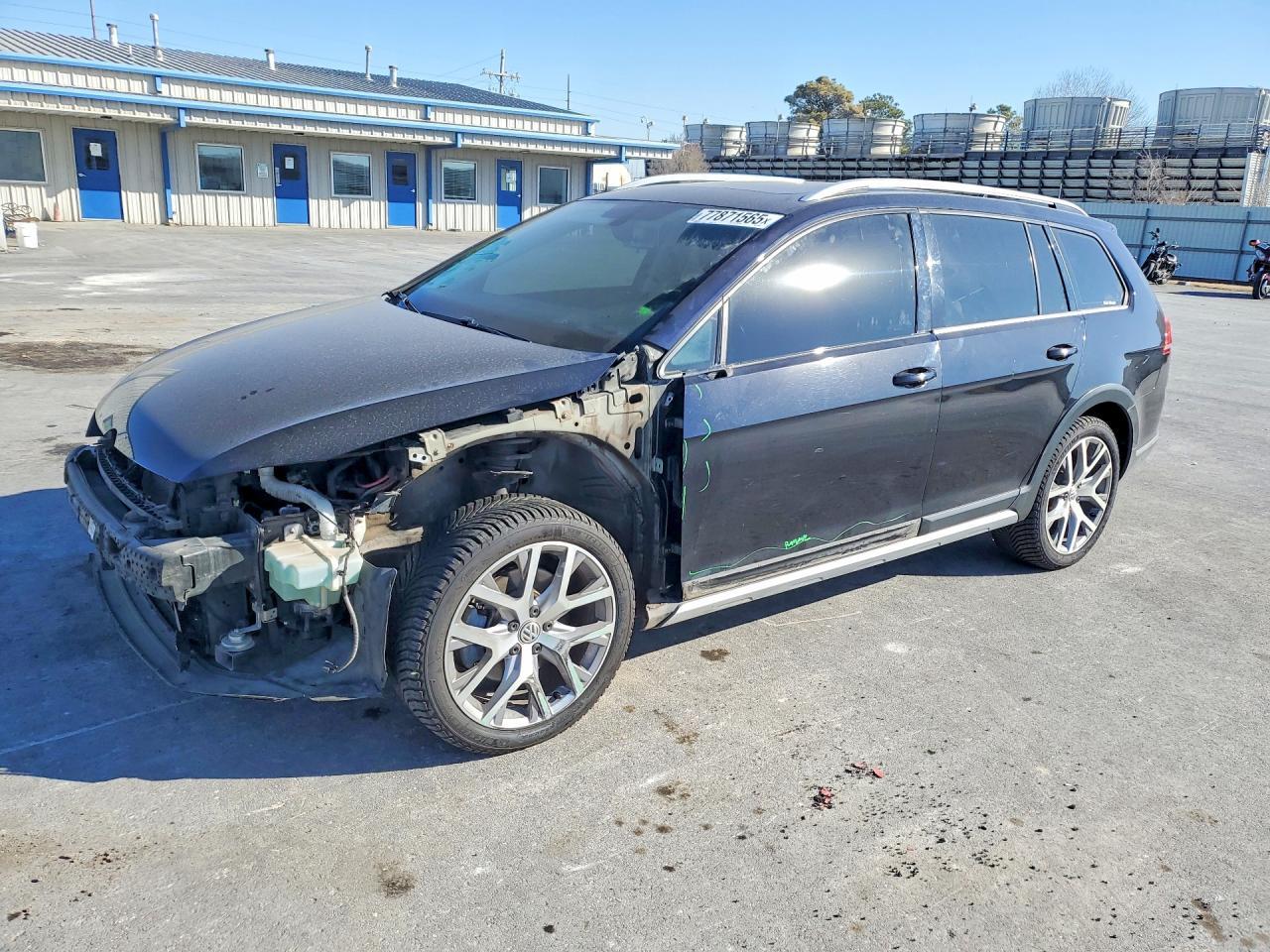 2017 Volkswagen Golf Alltrack S - zdjęcie główne