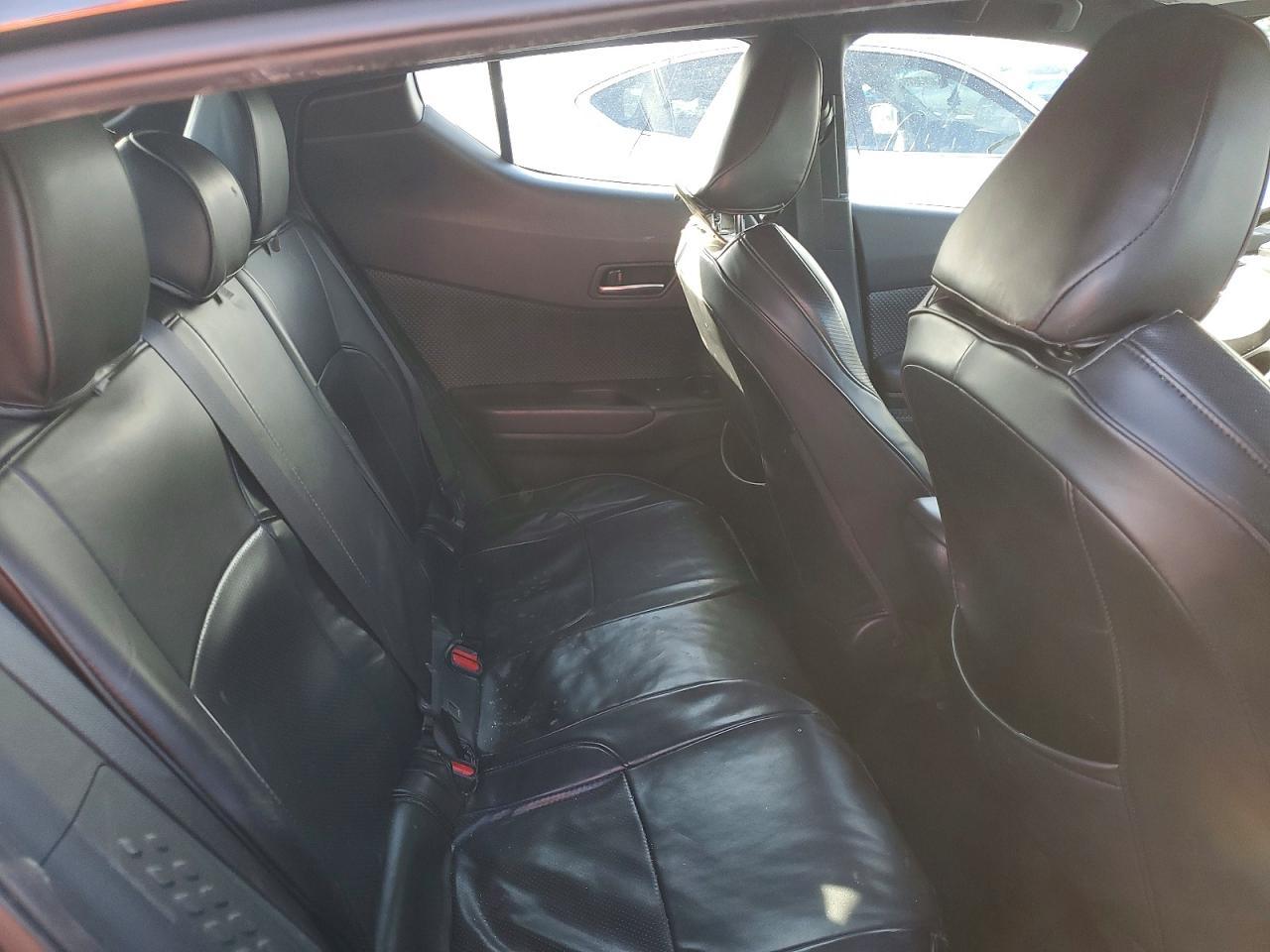 2019 Toyota C-Hr Xle - zdjęcie 10