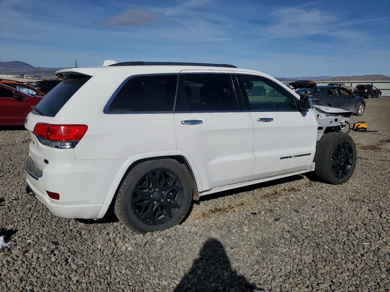 2020 Jeep Grand Cherokee Overland - zdjęcie 3
