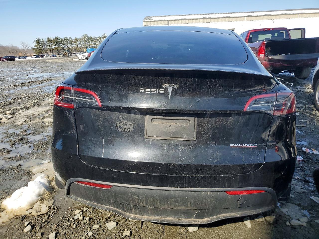 2025 Tesla Model Y - zdjęcie 6