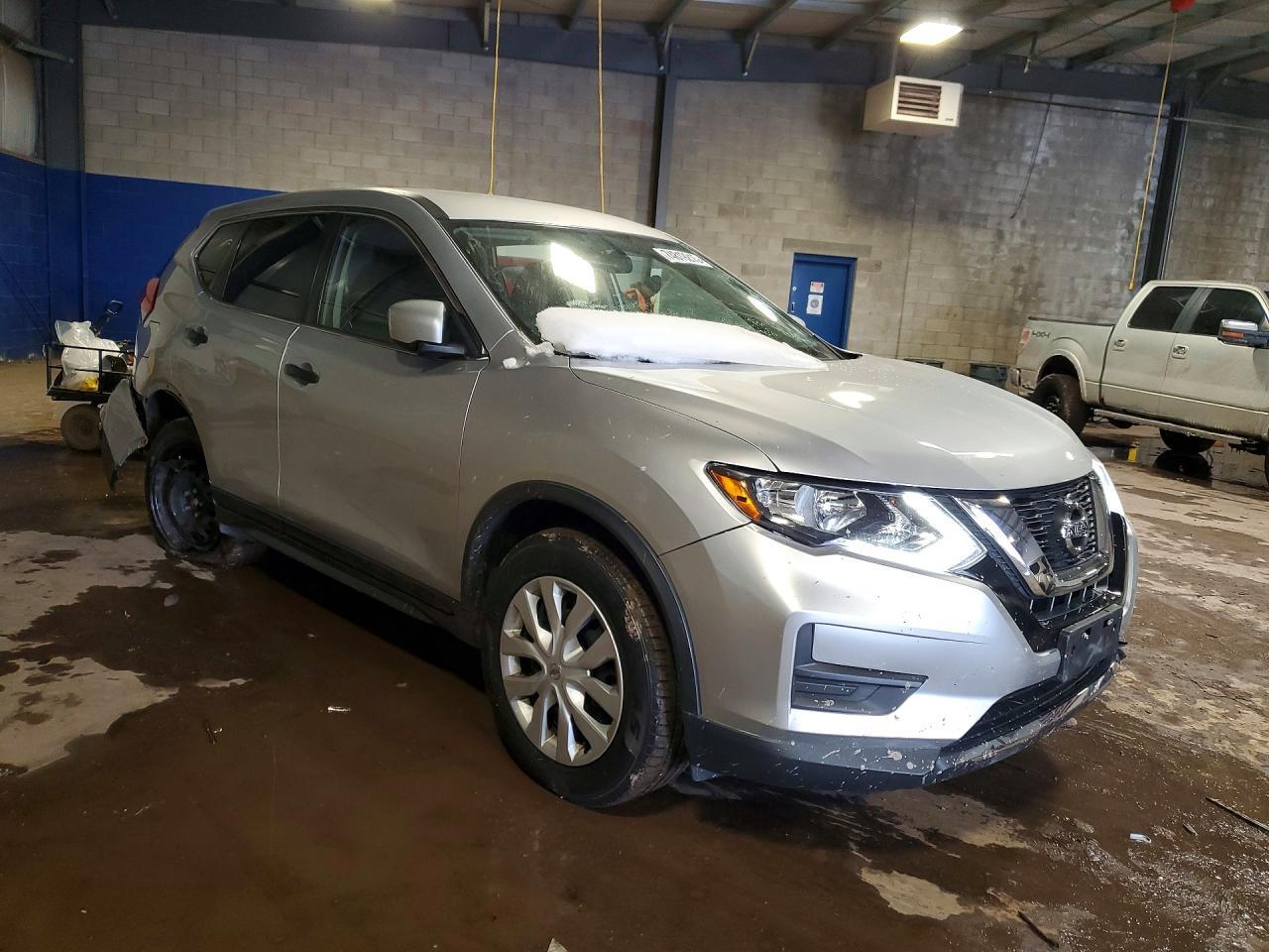 2017 Nissan Rogue S - zdjęcie 4