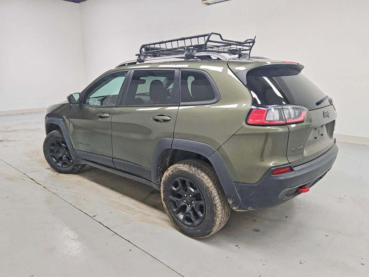 2019 Jeep Cherokee Trailhawk - zdjęcie 2
