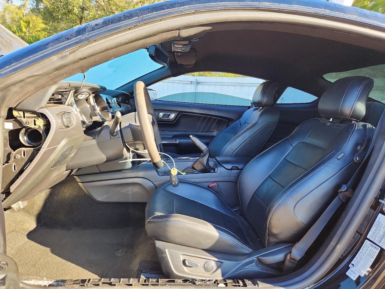 2016 Ford Mustang - zdjęcie 7