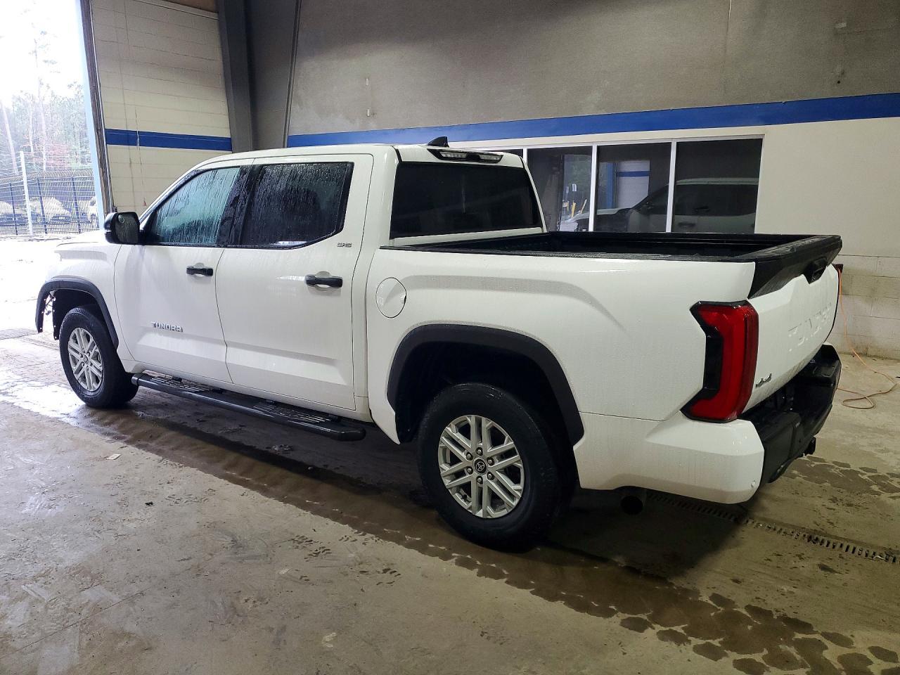 2024 Toyota Tundra Crewmax Sr - zdjęcie 2