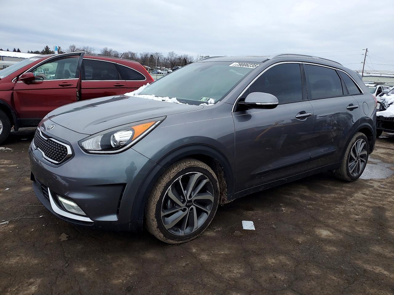 2018 Kia Niro Touring - zdjęcie główne