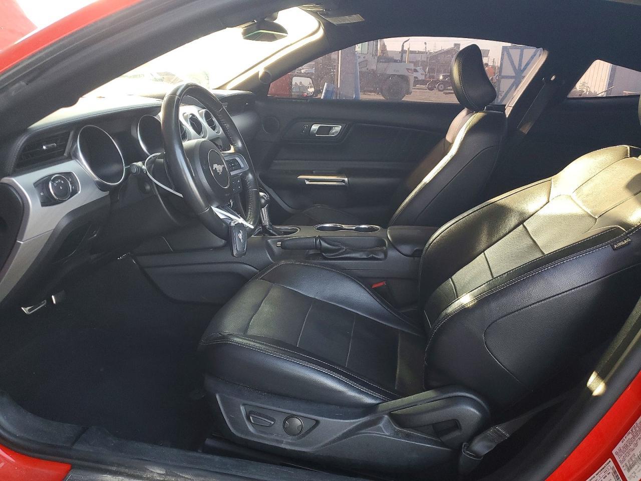 2021 Ford Mustang - zdjęcie 7