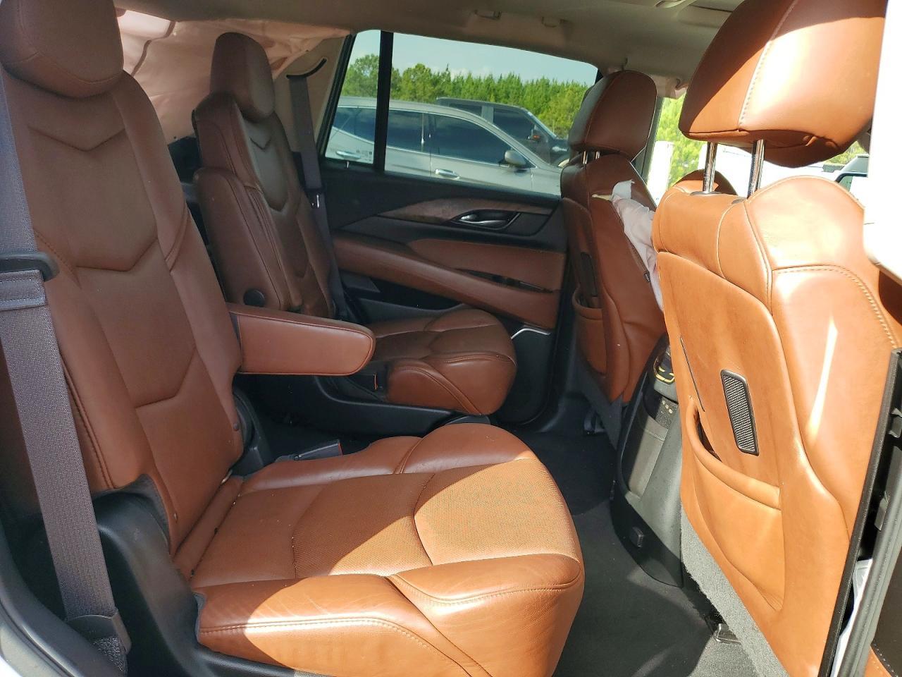 2017 Cadillac Escalade Luxury - zdjęcie 11