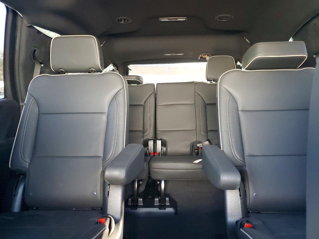 2025 Chevrolet Tahoe K1500 Premier - zdjęcie 10