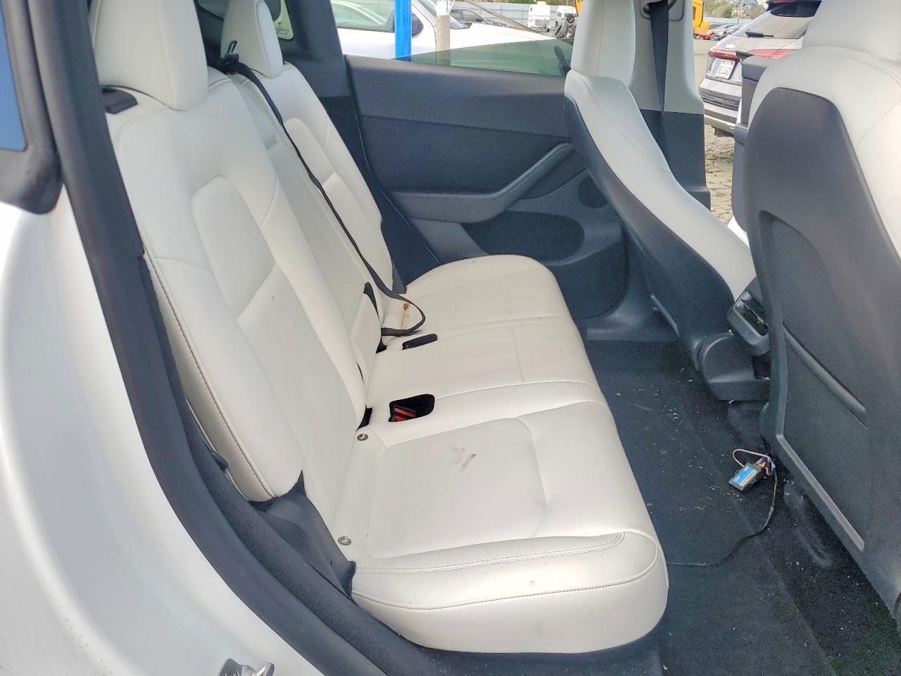 2023 Tesla Model Y - zdjęcie 11