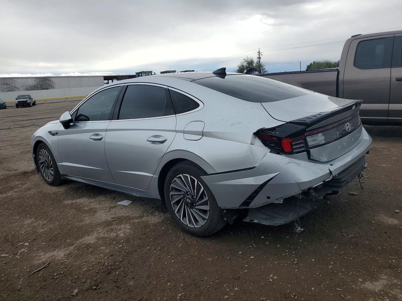 2025 Hyundai Sonata Hybrid - zdjęcie 2