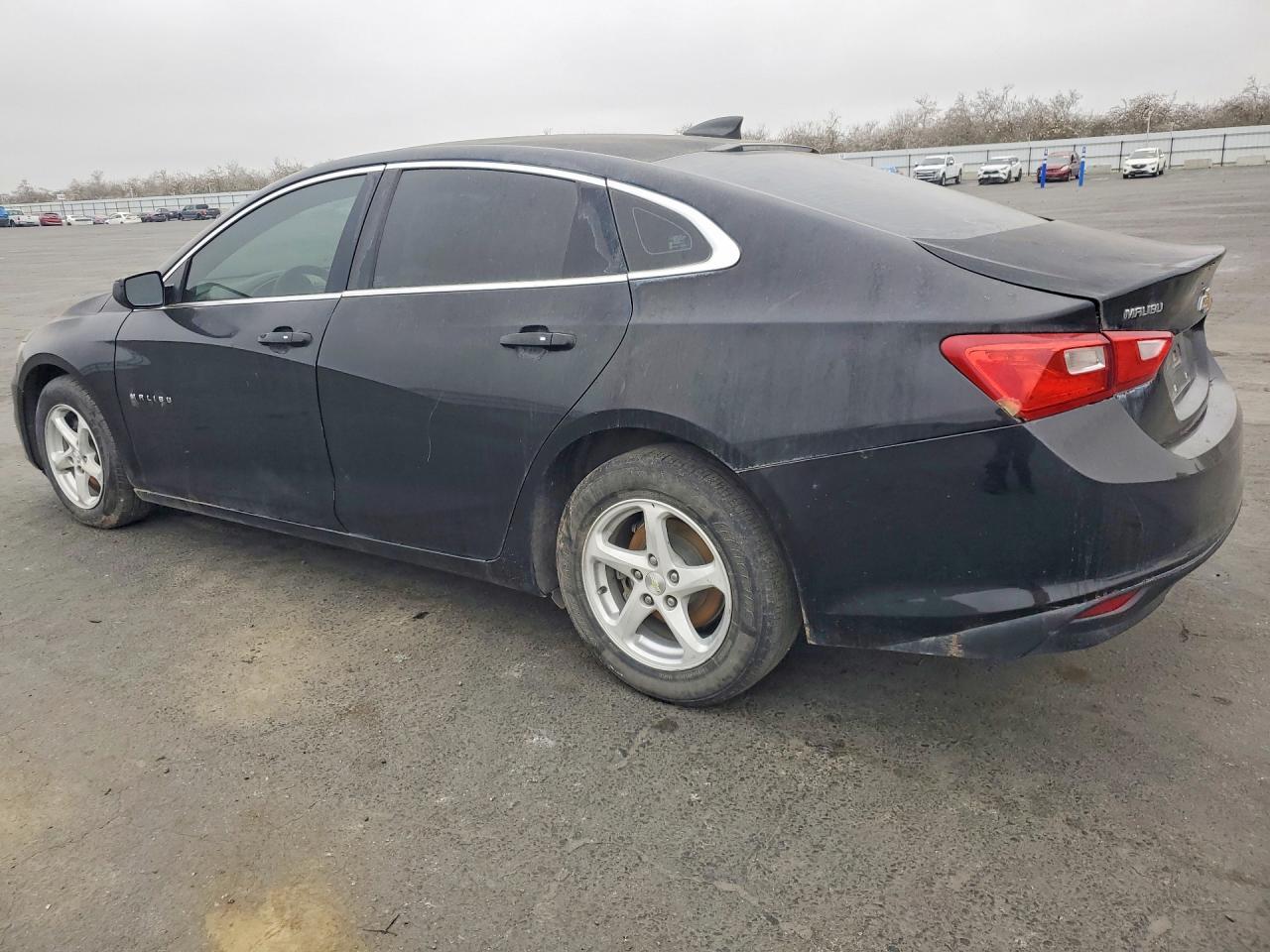 2016 Chevrolet Malibu Ls - zdjęcie 2