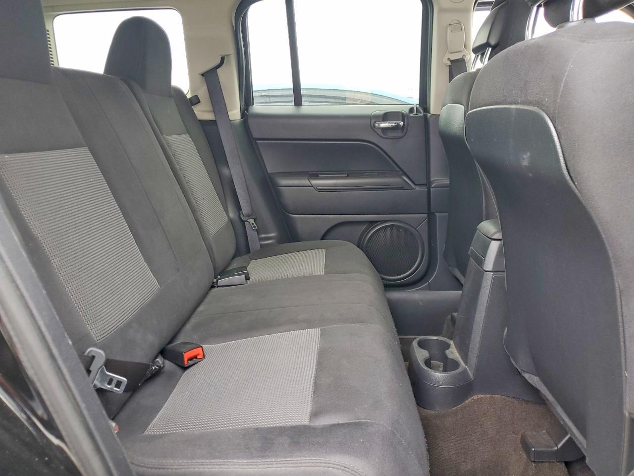 2015 Jeep Patriot Sport - zdjęcie 11