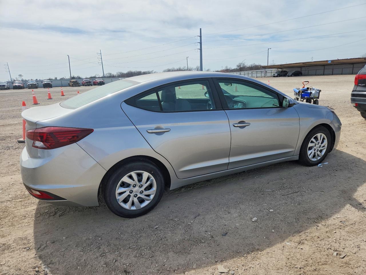 2020 Hyundai Elantra Se - zdjęcie 3