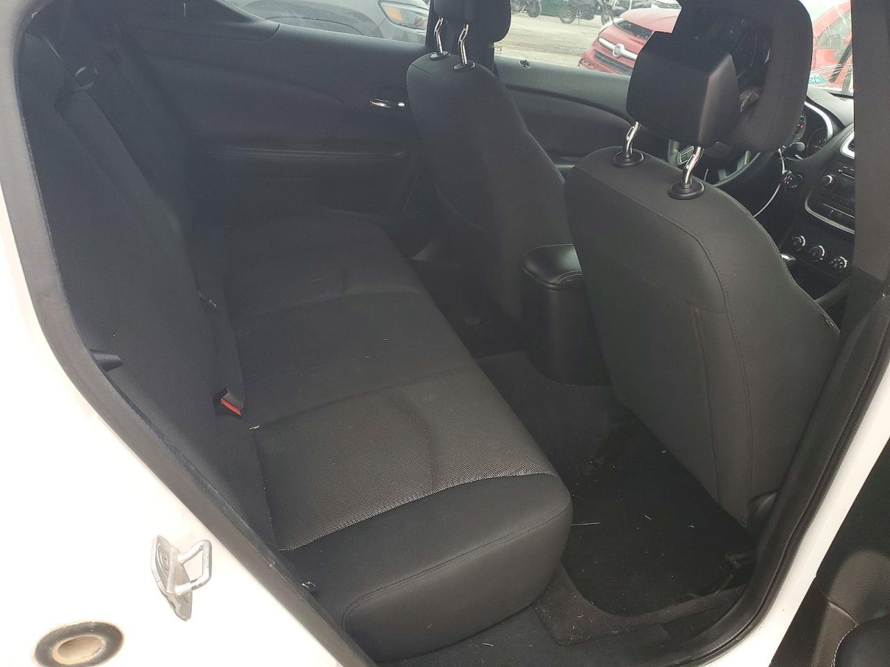 2013 Dodge Avenger Se - zdjęcie 10