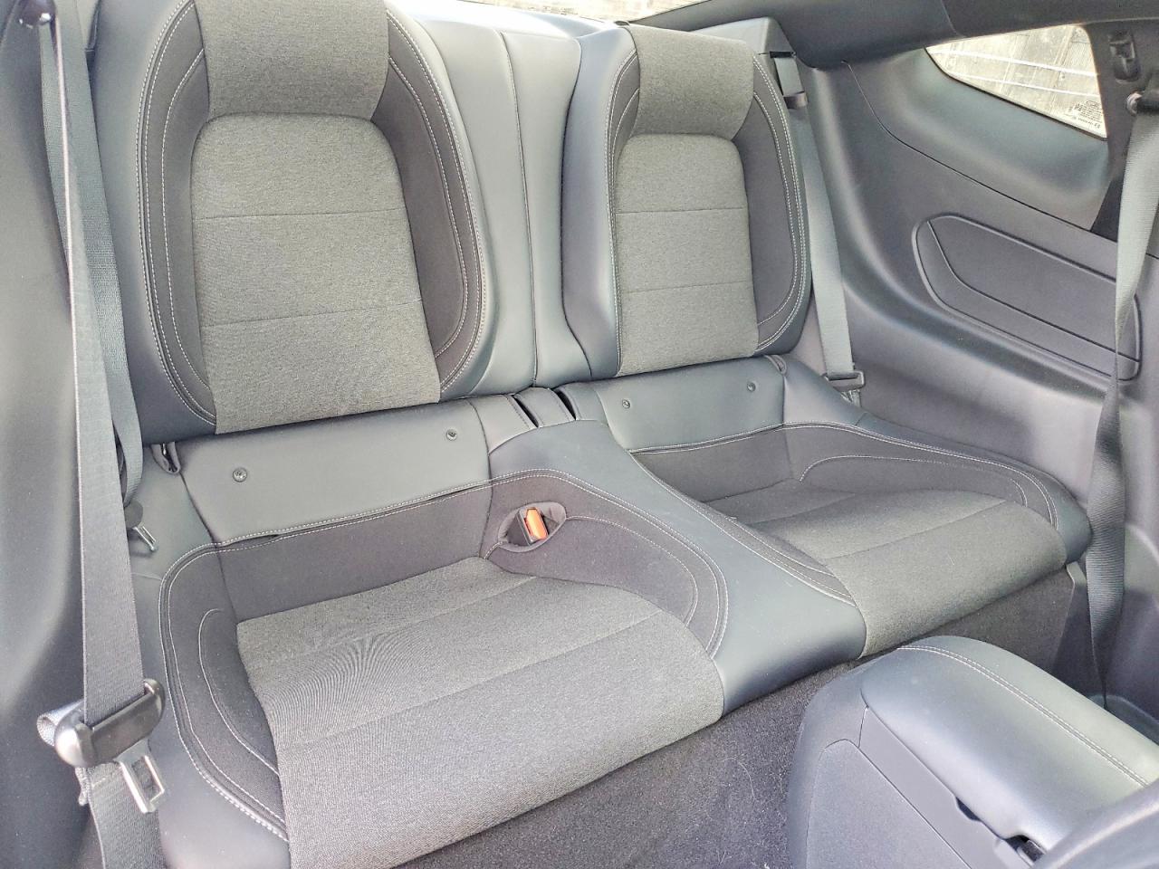 2025 Ford Mustang - zdjęcie 10