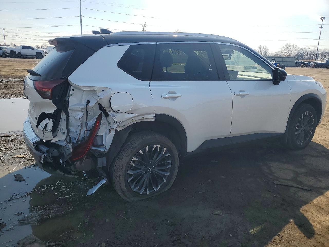 2025 Nissan Rogue Sl - zdjęcie 3