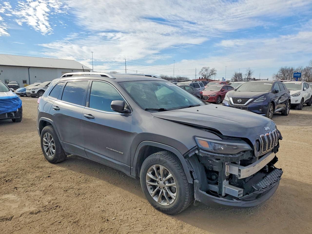 2019 Jeep Cherokee Latitude Plus - zdjęcie 4