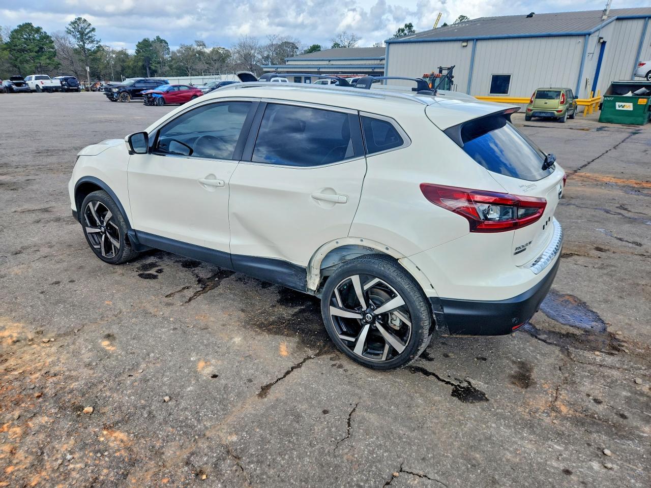 2022 Nissan Rogue Sport Sl - zdjęcie 2