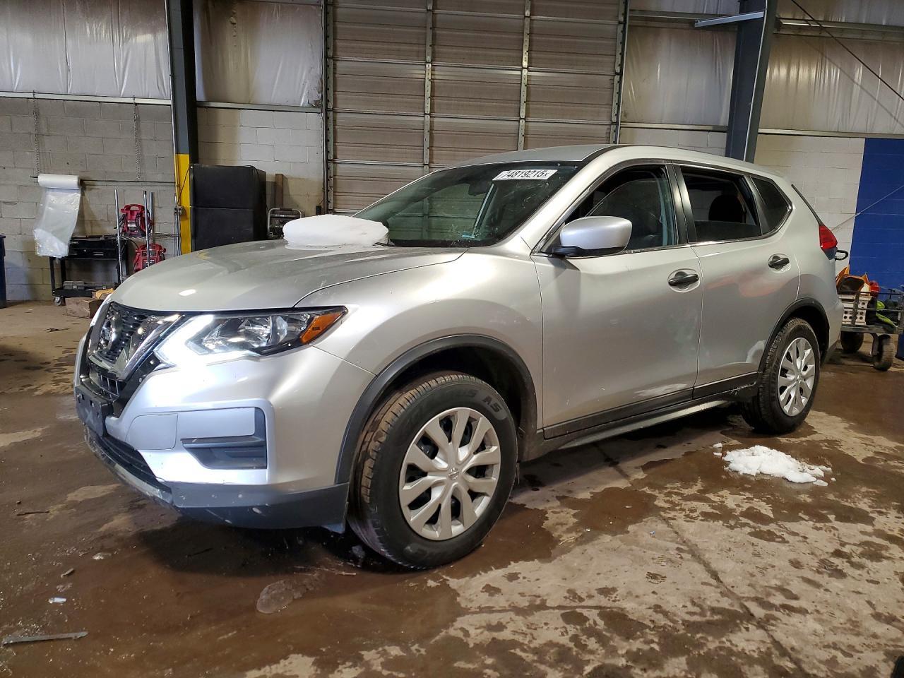 2017 Nissan Rogue S - zdjęcie główne