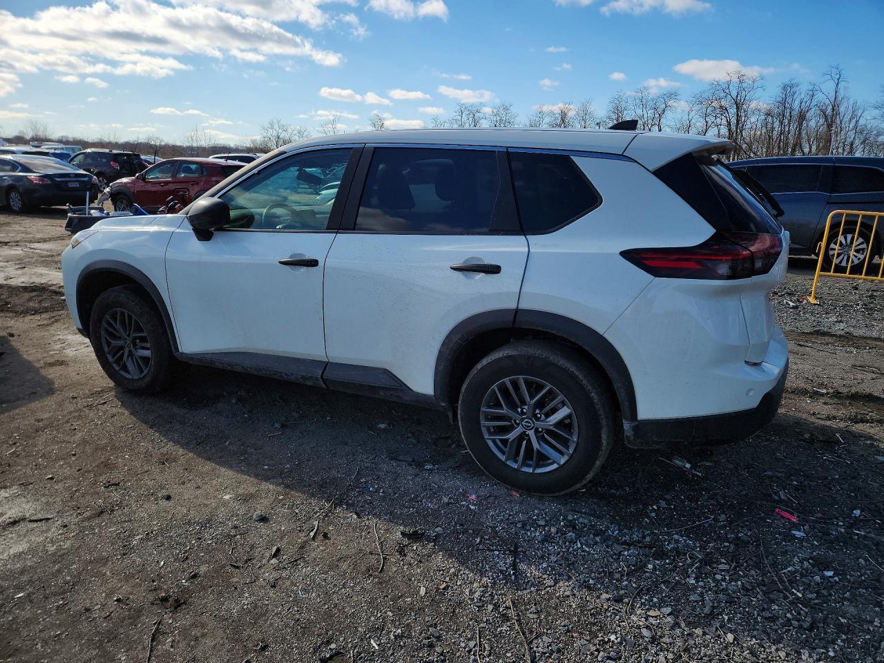 2024 Nissan Rogue S - zdjęcie 2