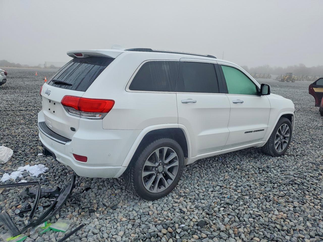 2018 Jeep Grand Cherokee Overland - zdjęcie 3