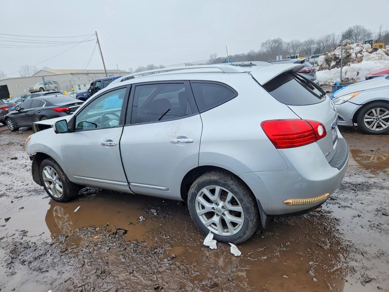 2013 Nissan Rogue S - zdjęcie 2