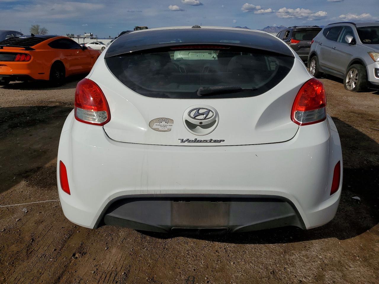 2016 Hyundai Veloster - zdjęcie 6