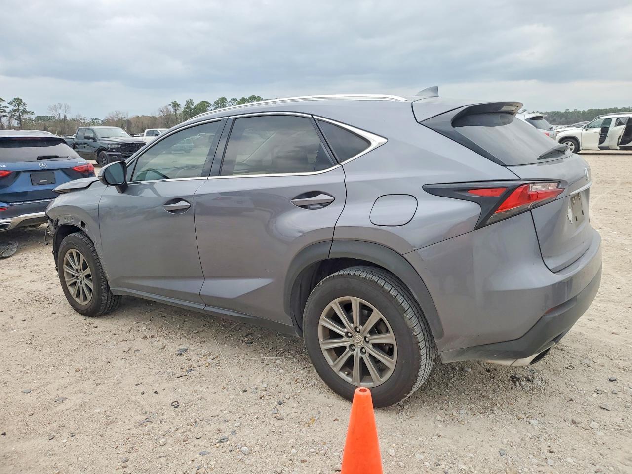 2015 Lexus Nx 200T Base - zdjęcie 2