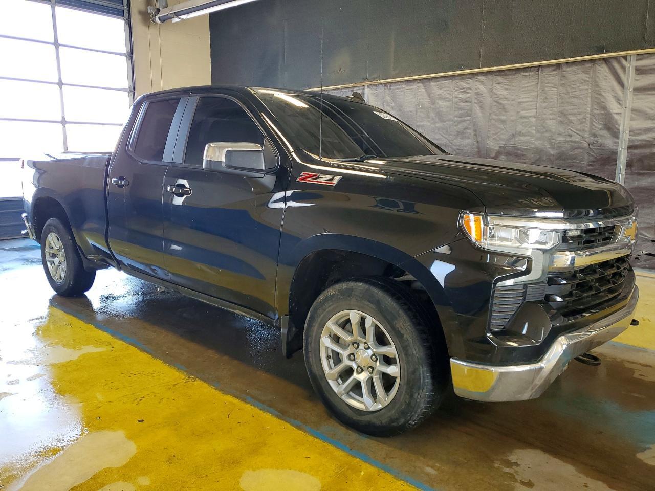 2022 Chevrolet Silverado K1500 Lt - zdjęcie 4