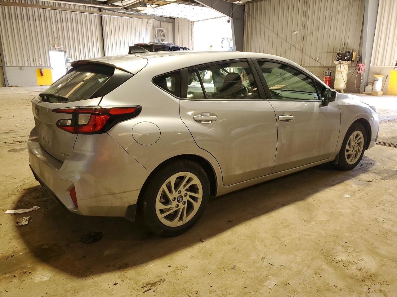 2024 Subaru Impreza - zdjęcie 3