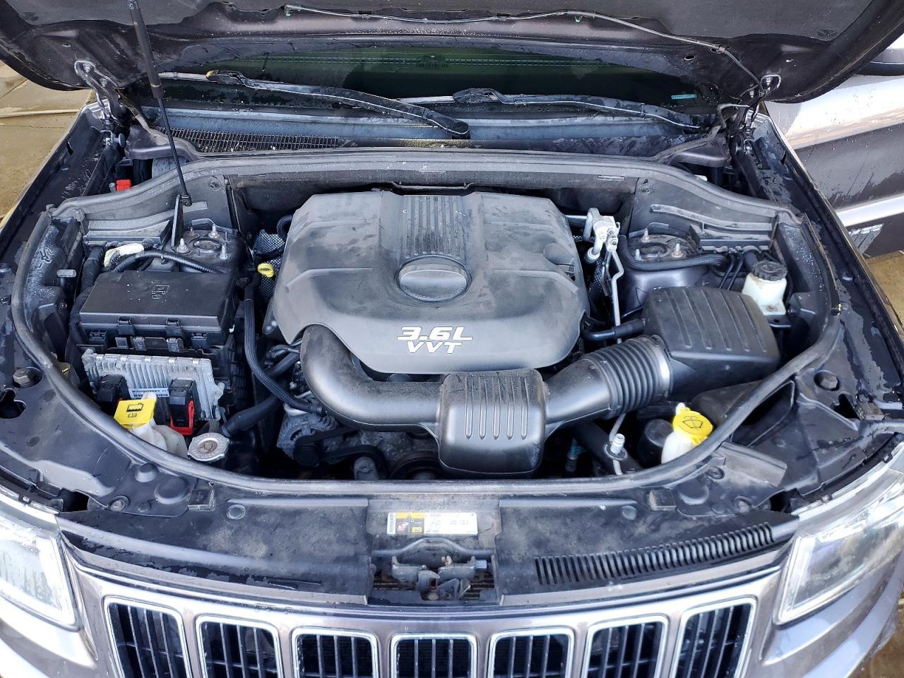 2014 Jeep Grand Cherokee Laredo - zdjęcie 12