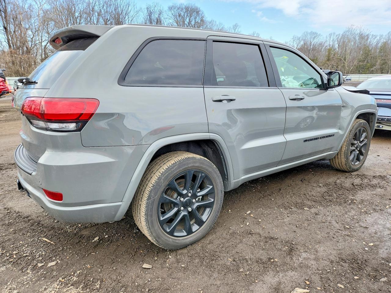2022 Jeep Grand Cherokee Laredo E - zdjęcie 3