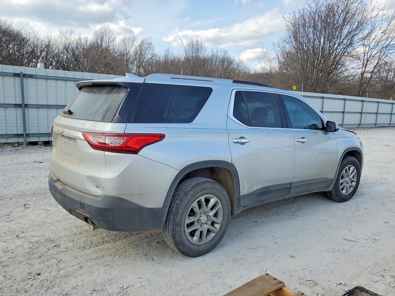 2018 Chevrolet Traverse Lt - zdjęcie 3