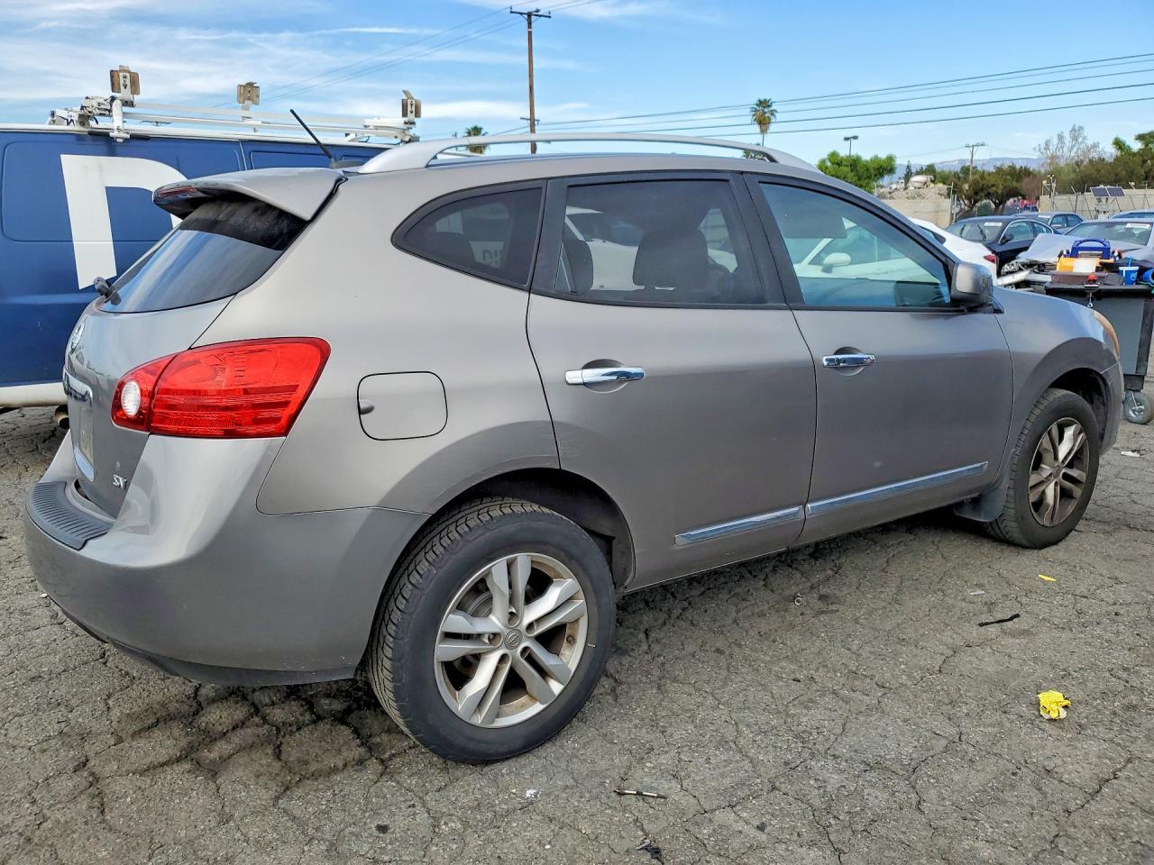 2013 Nissan Rogue S - zdjęcie 3