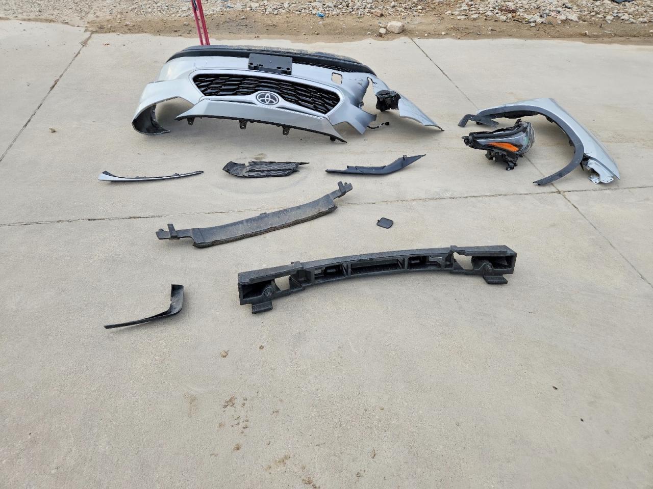 2021 Toyota Highlander L - zdjęcie 12