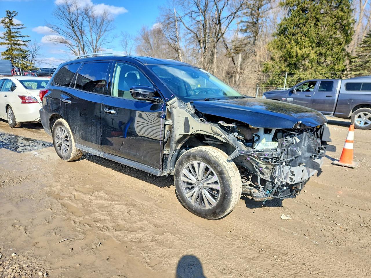 2018 Nissan Pathfinder Sv - zdjęcie 4