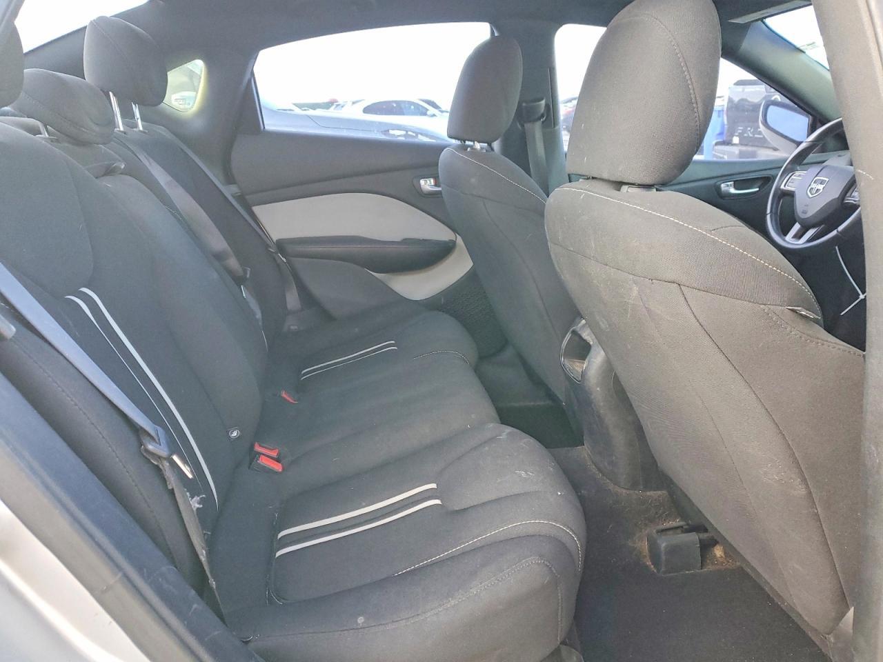 2013 Dodge Dart Sxt - zdjęcie 10