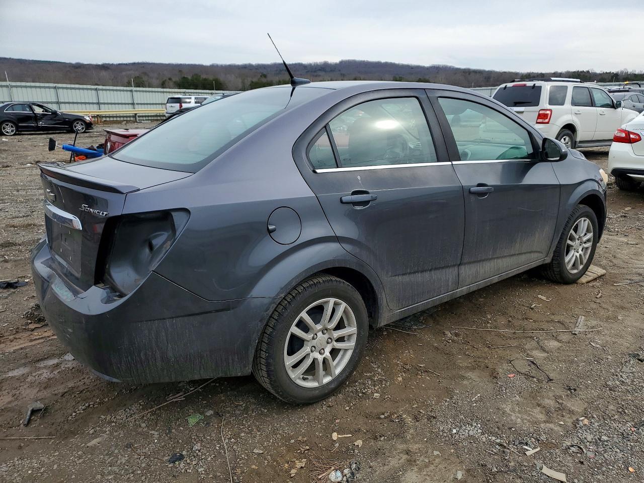 2013 Chevrolet Sonic Lt - zdjęcie 3