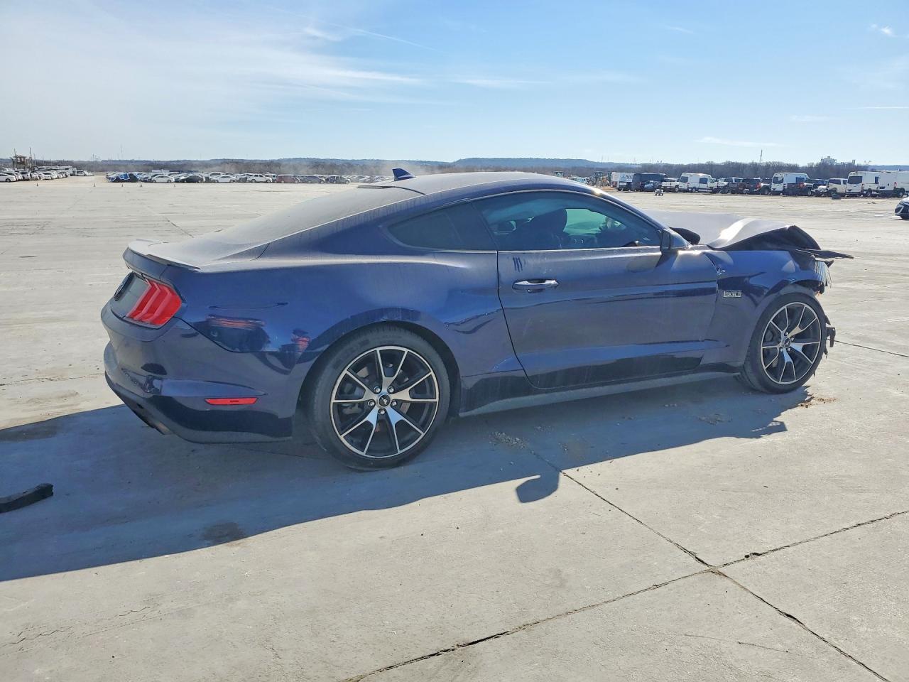 2020 Ford Mustang - zdjęcie 3