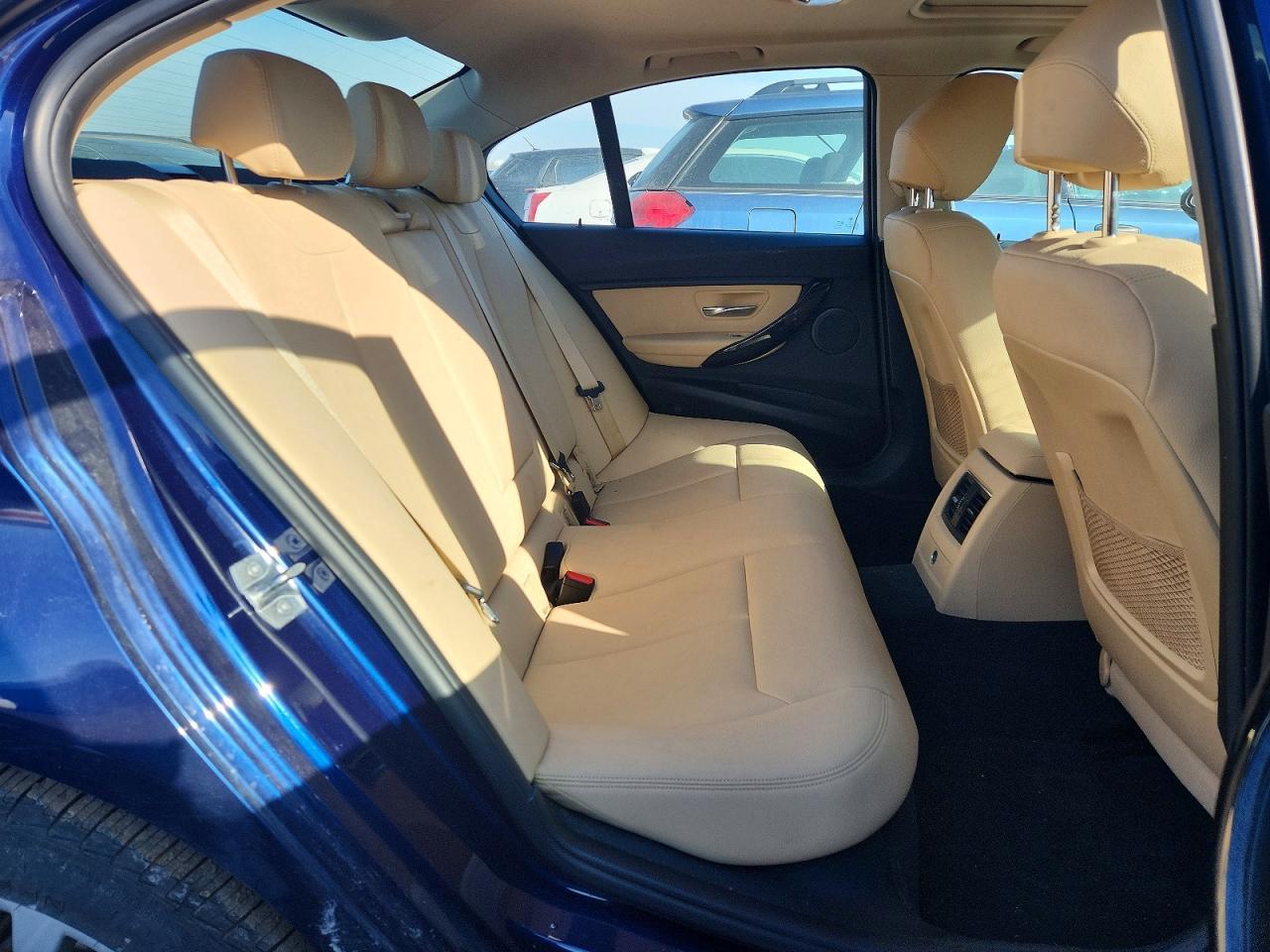 2018 BMW 320 Xi - zdjęcie 10